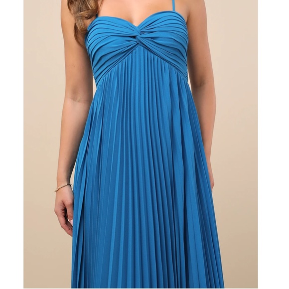 Lulus Jolette Blue Pleated Knot-Front A-Line Skirt Chiffon Maxi Dress NWT Small - Picture 4 of 15